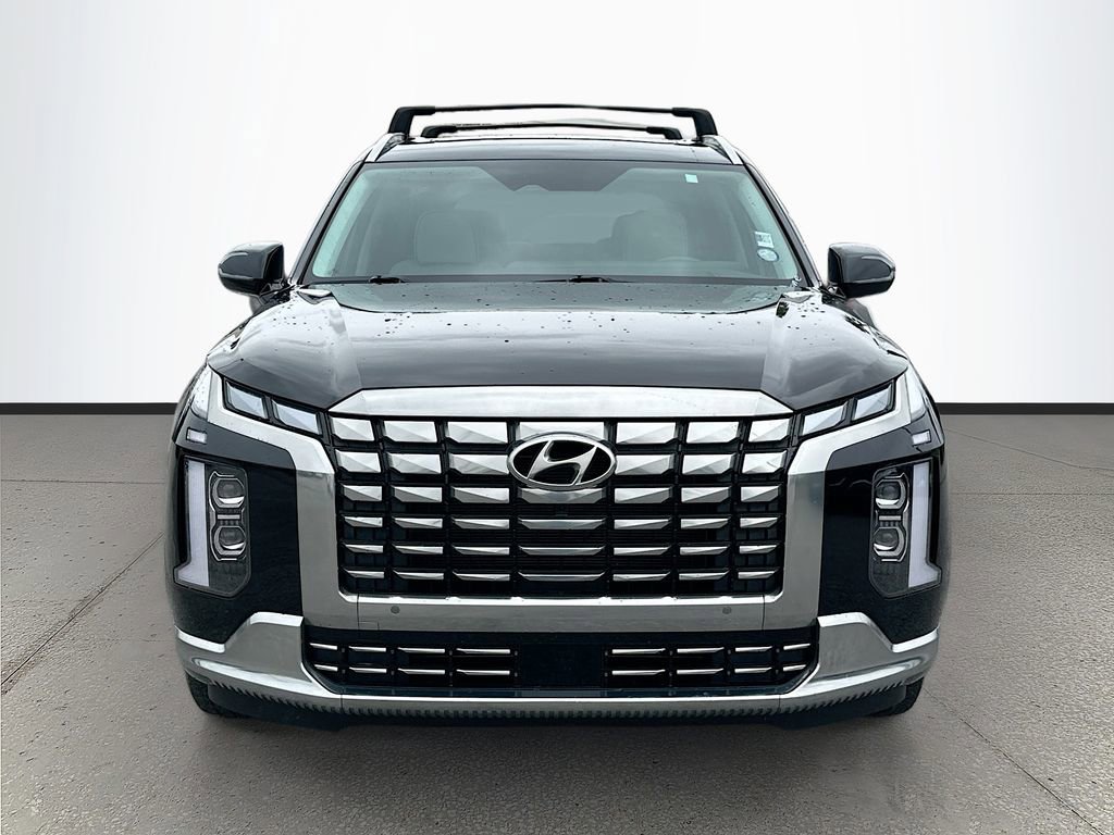 Used 2024 Hyundai Palisade Calligraphy image 2