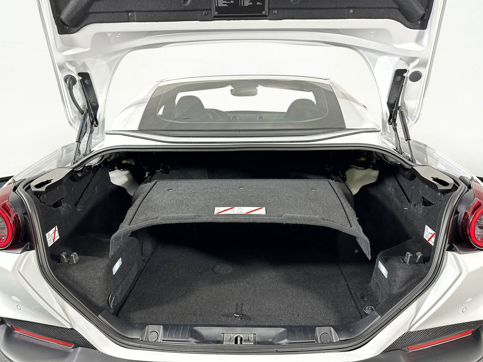 Used 2022 Ferrari Portofino M image 24