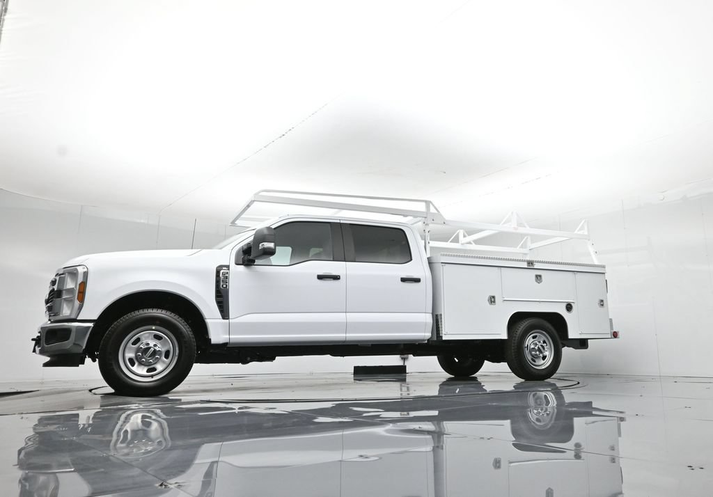 New 2026 Ford F350 XL w/ XL Chrome Package RWD image 55