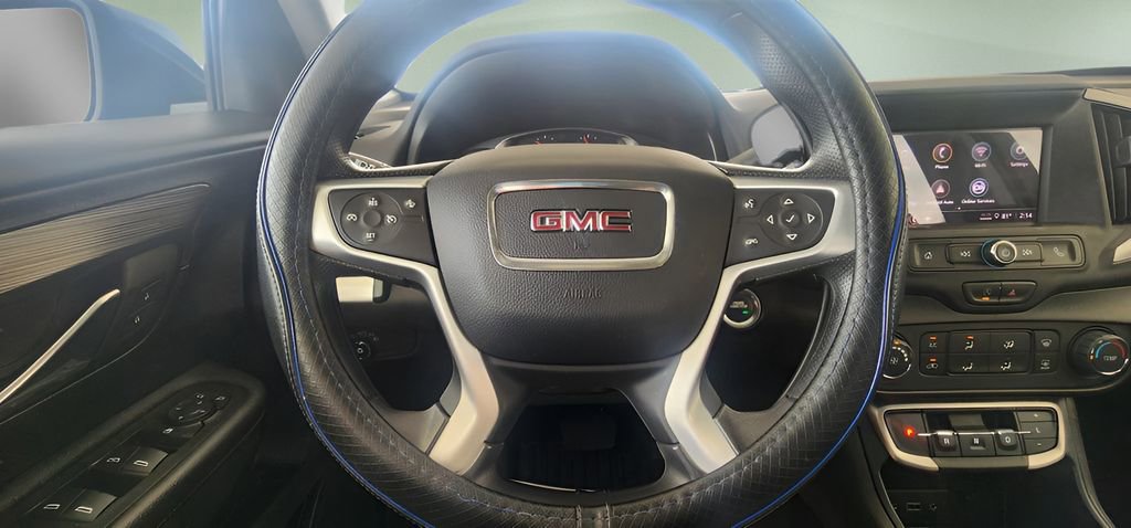 Used 2024 GMC Terrain SLE image 25