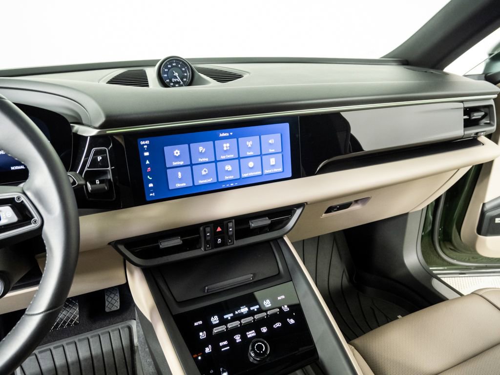 Certified 2024 Porsche Macan 4 Electric AWD/4WD image 13