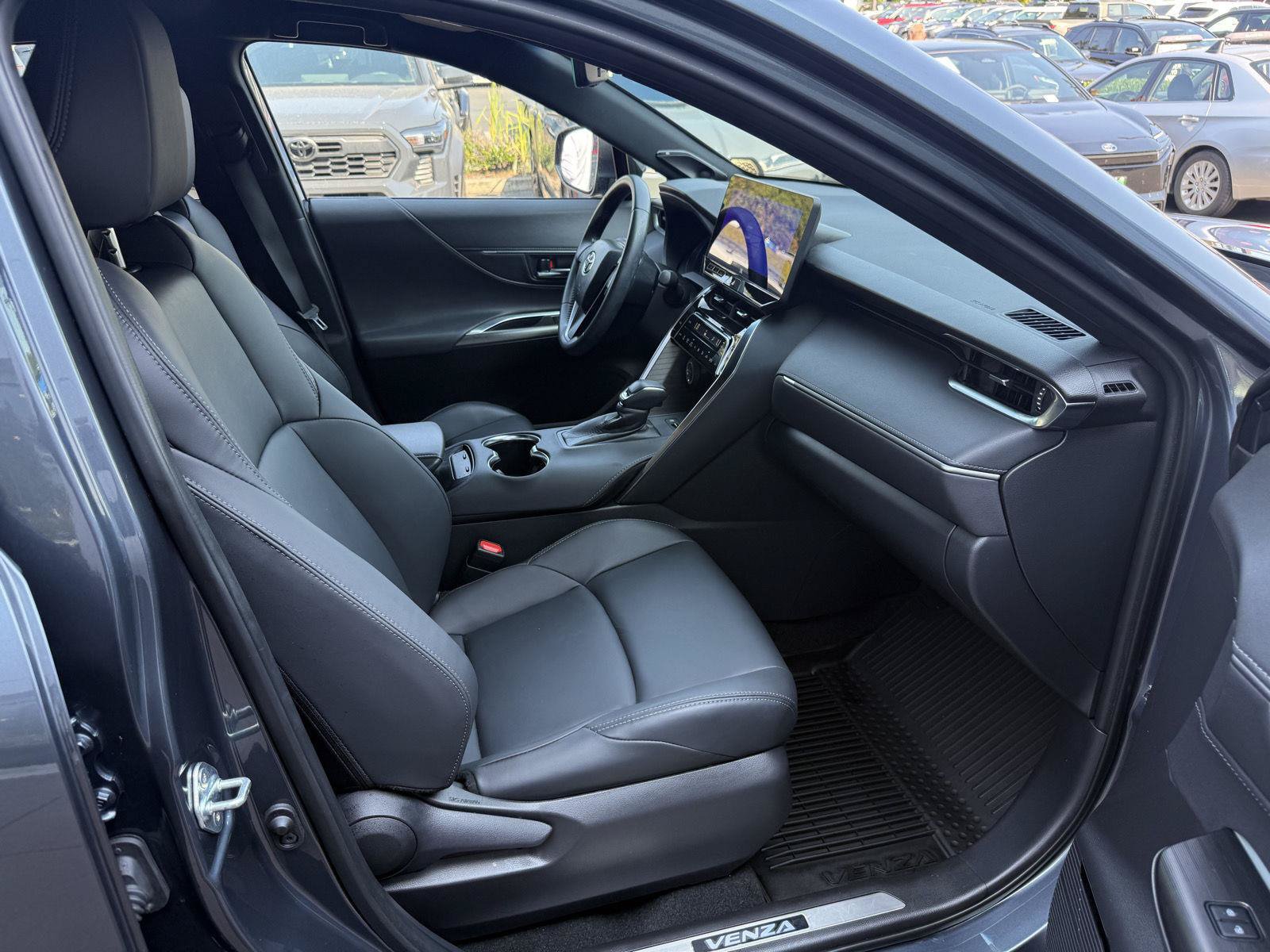 Certified 2024 Toyota Venza XLE AWD/4WD image 20