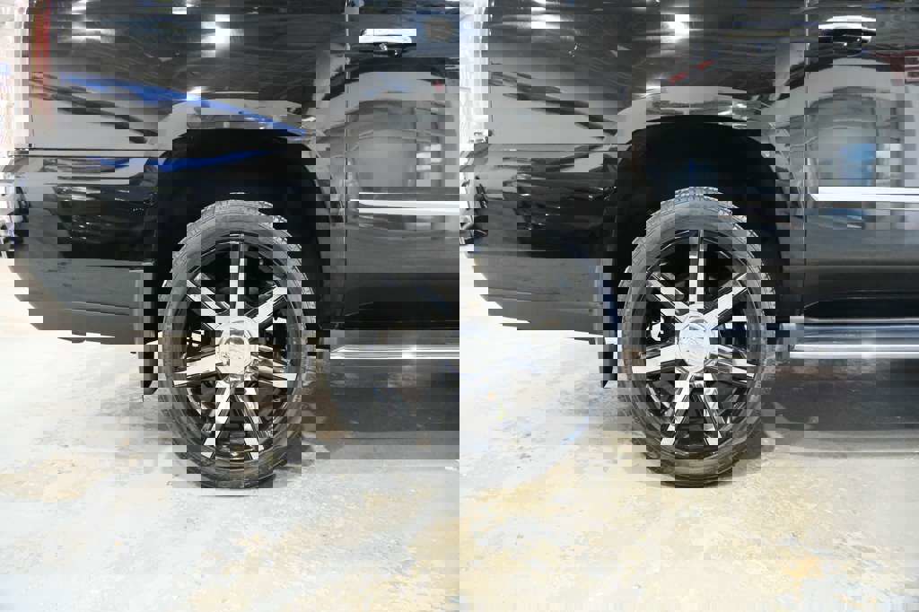 Used 2015 Cadillac Escalade ESV Premium image 13