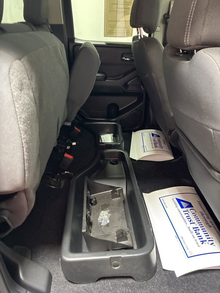 Used 2023 Nissan Frontier SV image 25