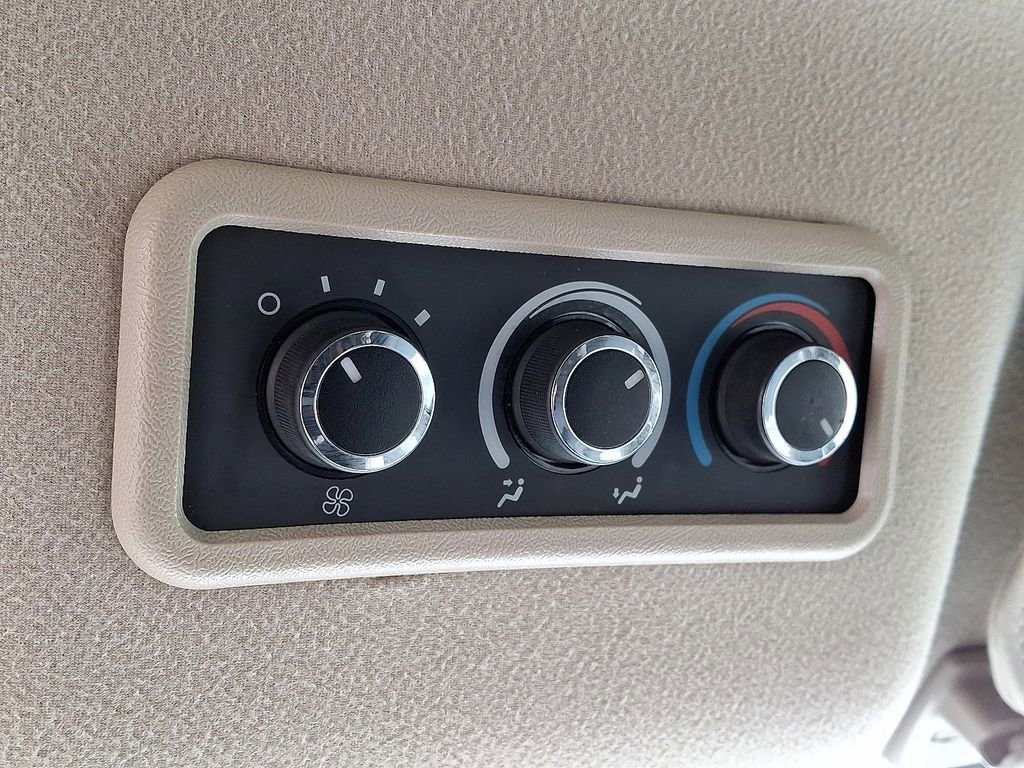 Used 2020 Chevrolet Express 3500 LS RWD image 27