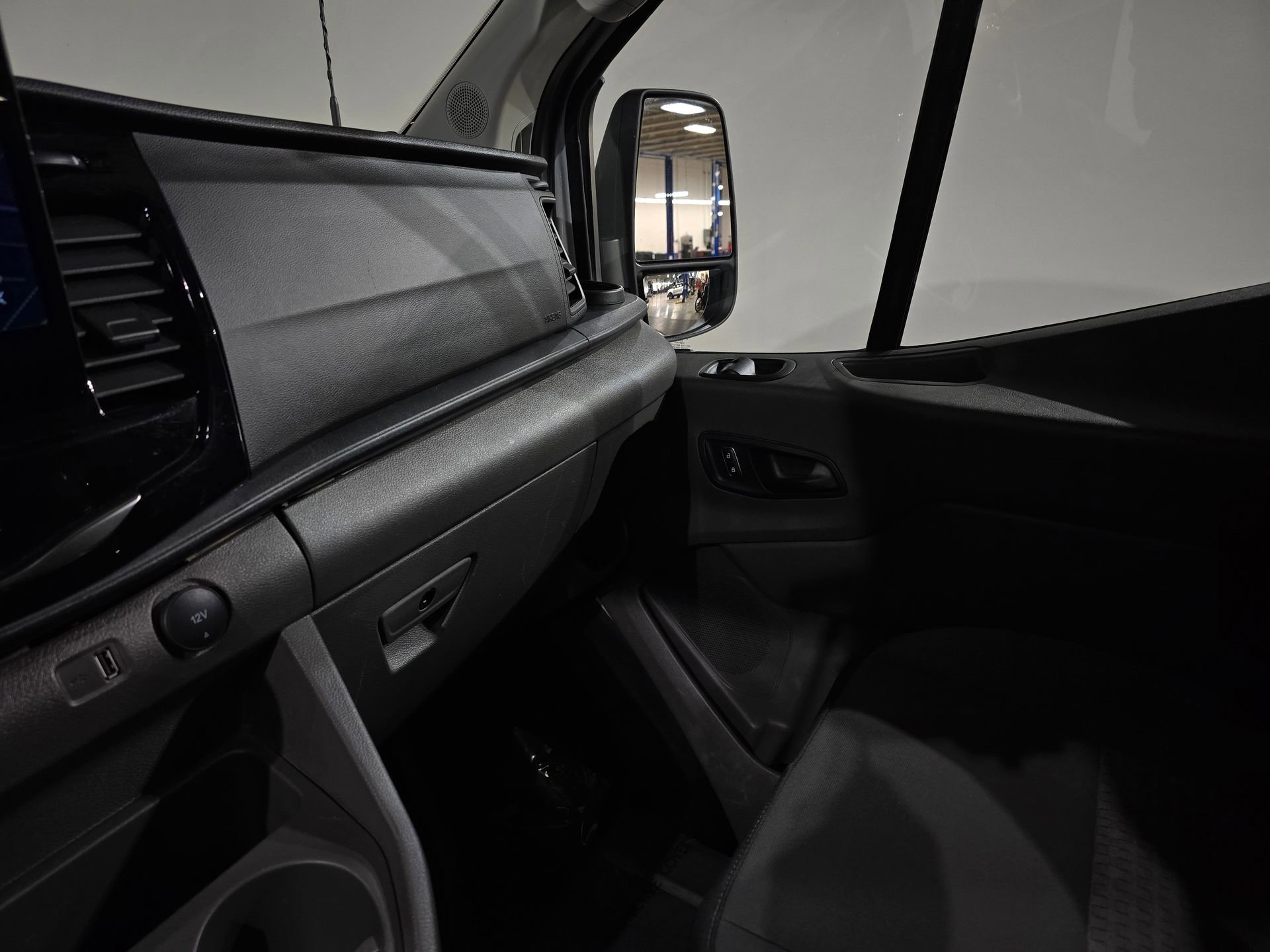 Used 2024 Ford Transit 350 XLT image 35