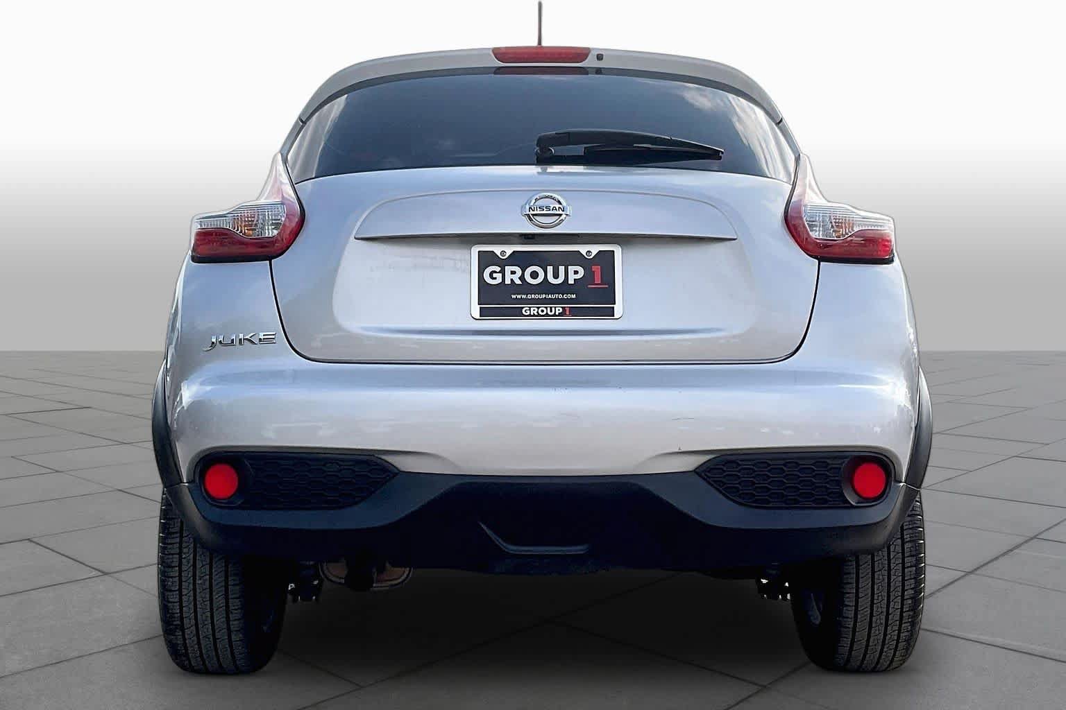 Used 2017 Nissan Juke S FWD image 5