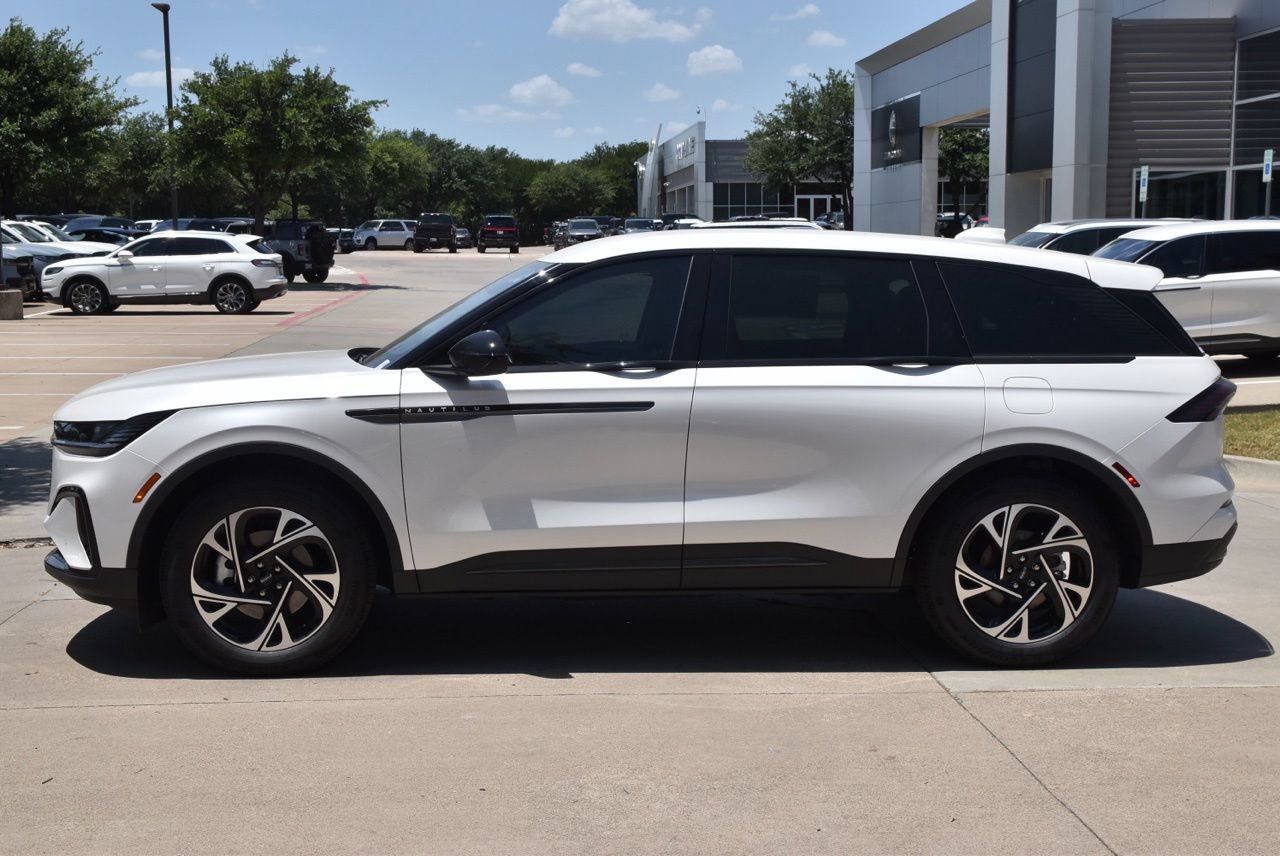 New 2026 Lincoln Nautilus Premier w/ Jet Appearance Package AWD/4WD image 11