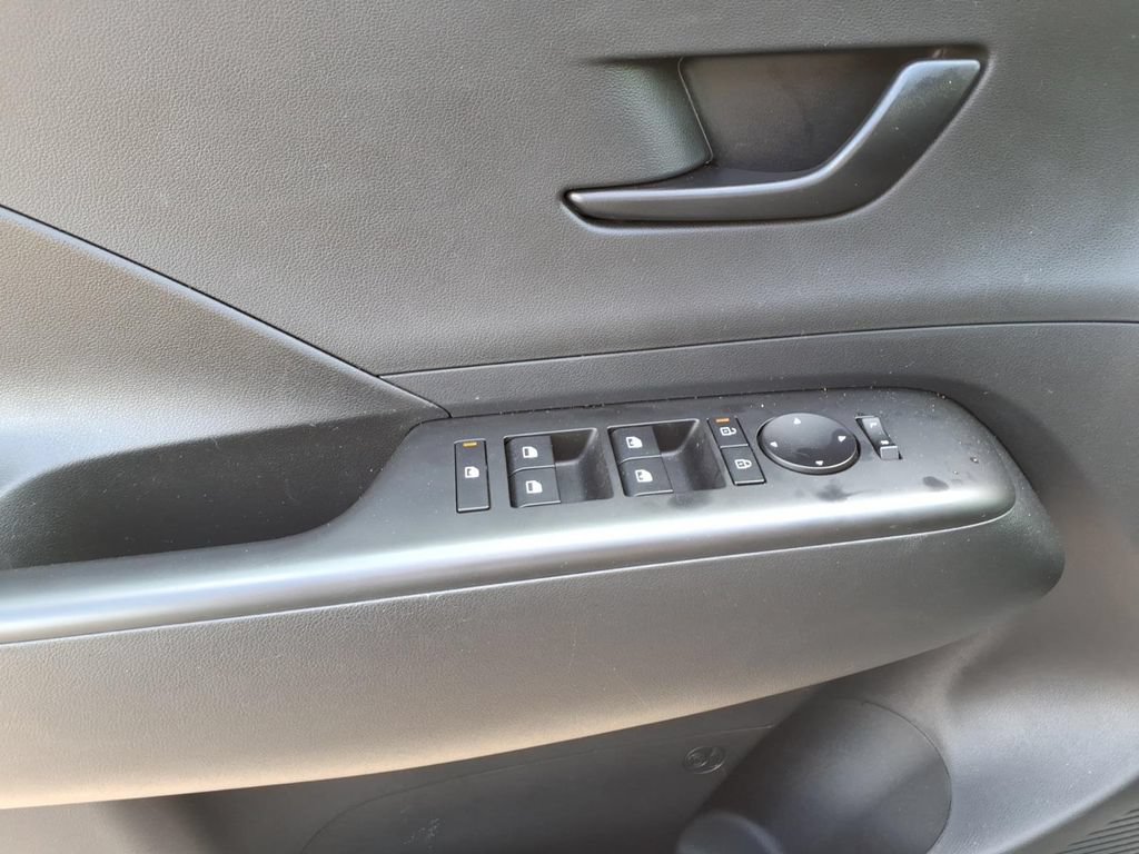Used 2026 Hyundai Kona SEL Sport FWD image 13