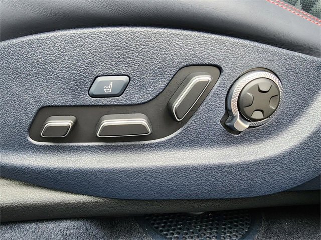 Used 2025 Genesis GV70 3.5T Sport w/ Sport Advanced Package image 25