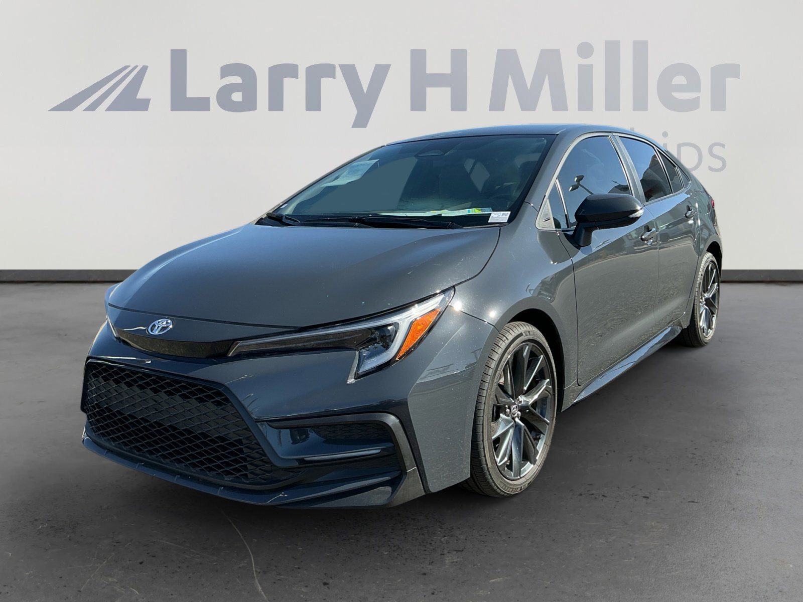Certified 2024 Toyota Corolla SE FWD image 1