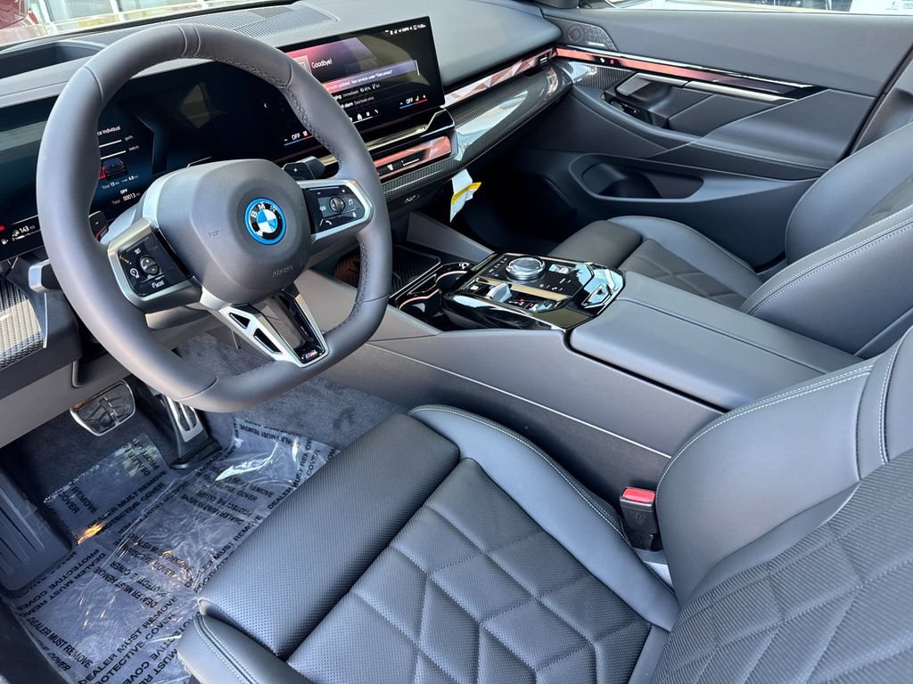 New 2027 BMW 550e xDrive w/ Premium Package AWD/4WD image 10