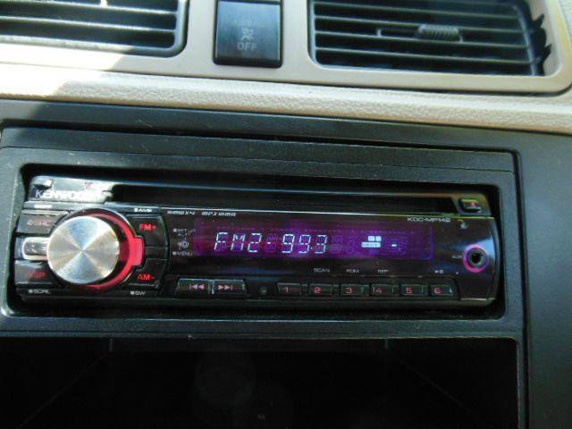 Used 2005 Ford Focus SE image 16