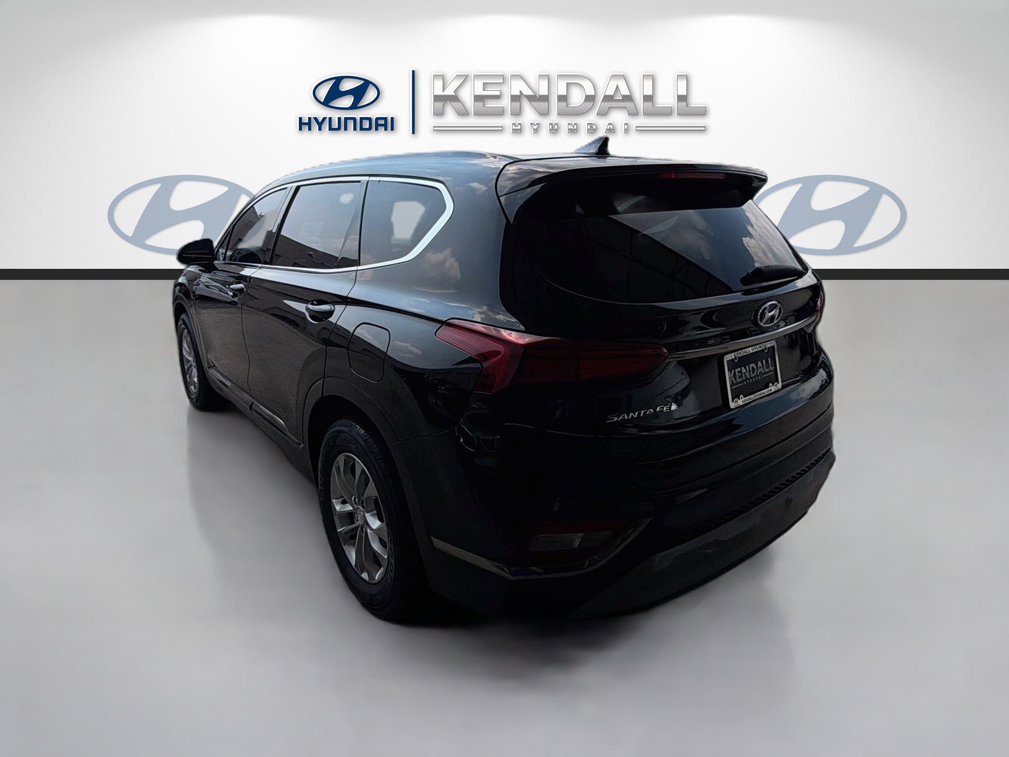Used 2019 Hyundai Santa Fe SEL FWD image 4