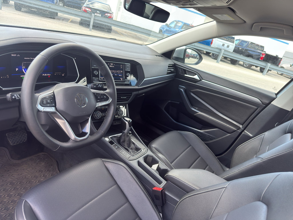 Used 2022 Volkswagen Jetta SE FWD image 25