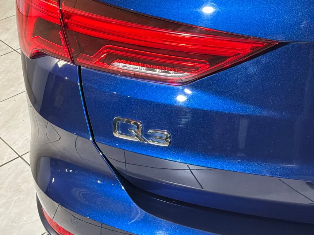 Used 2021 Audi Q3 2.0T Premium w/ Convenience Package AWD/4WD image 27