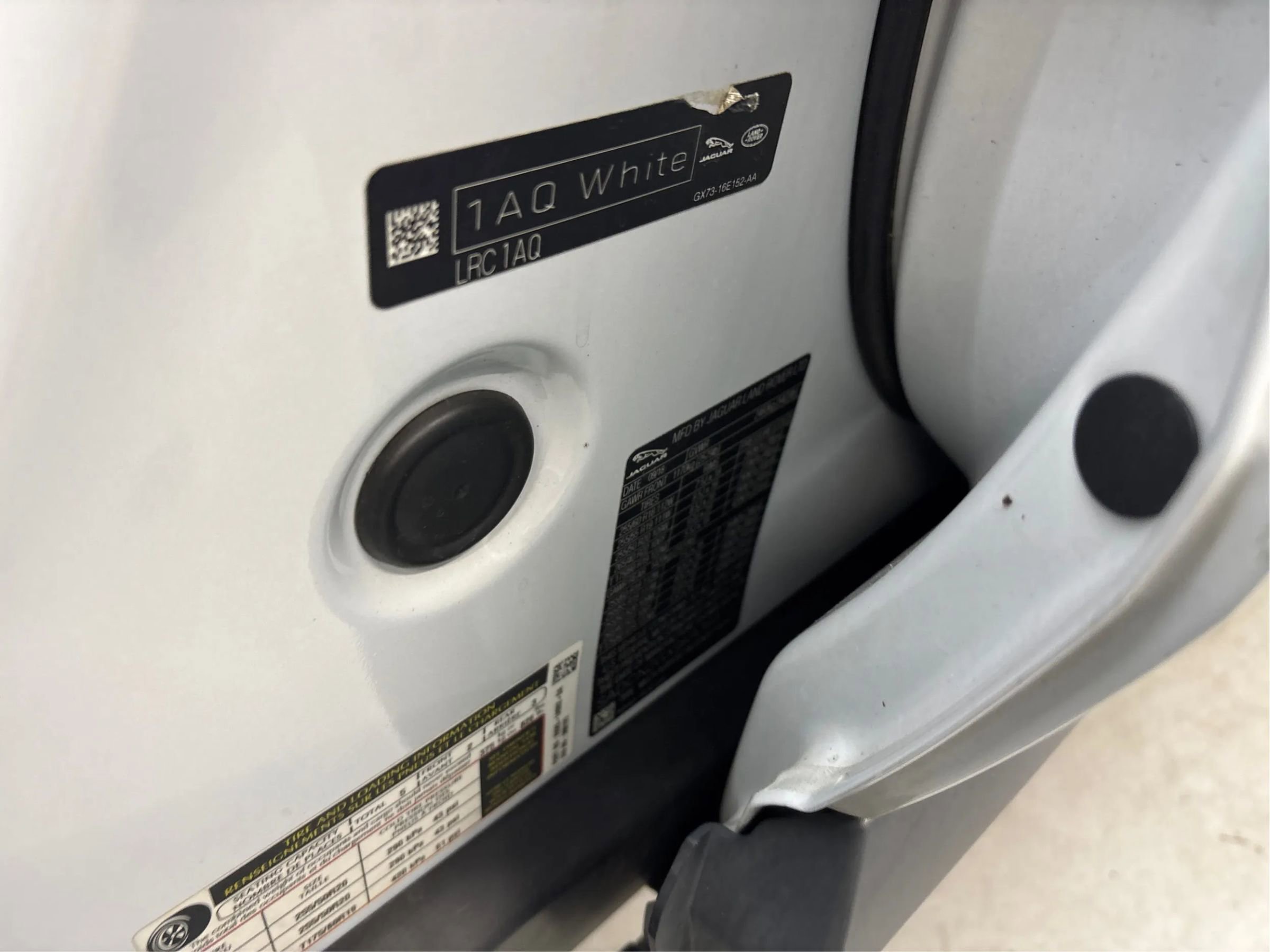 Used 2019 Jaguar F-PACE Portfolio image 25