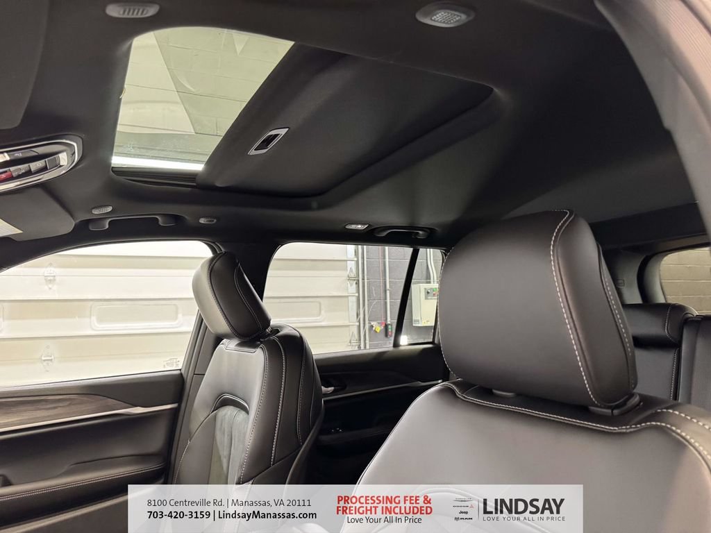 New 2026 Jeep Grand Cherokee Altitude AWD/4WD image 19