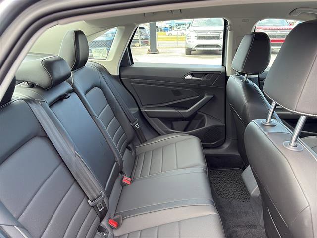 Used 2022 Volkswagen Jetta SE image 10