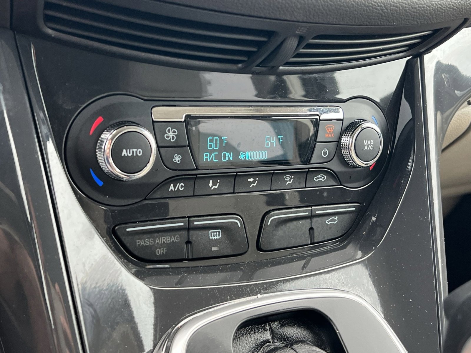 Used 2014 Ford Escape Titanium AWD/4WD image 29