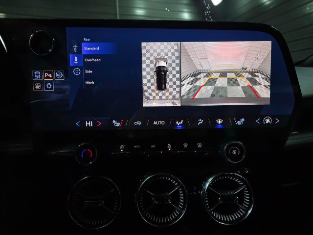 Used 2024 Chevrolet Blazer EV LT image 26