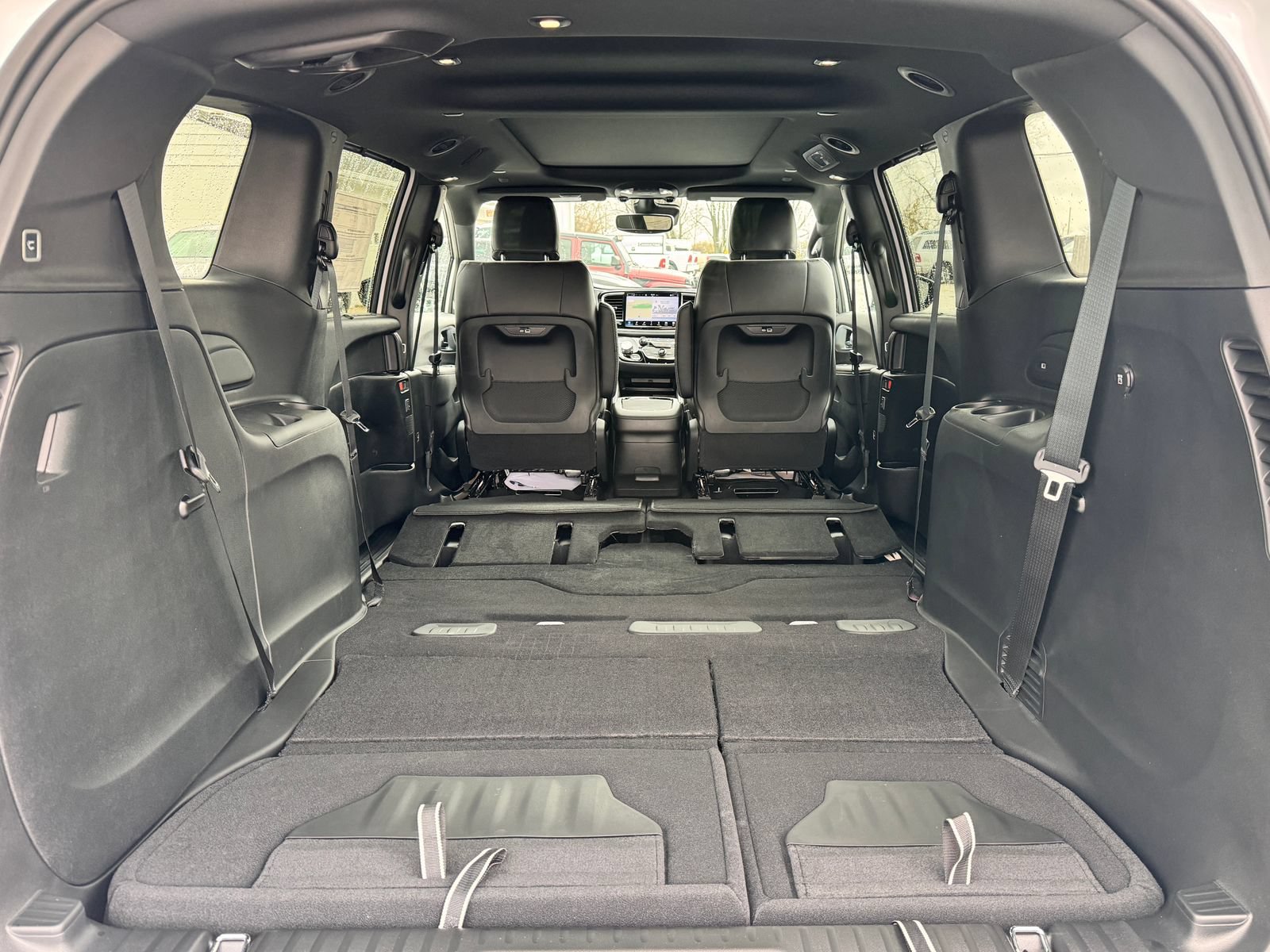New 2026 Chrysler Pacifica Limited w/ S Appearance Package FWD image 7
