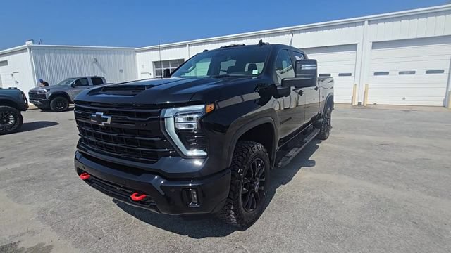 Used 2026 Chevrolet Silverado 2500 LT w/ Trail Boss Package AWD/4WD image 4