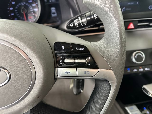 Certified 2023 Hyundai Elantra SE image 16