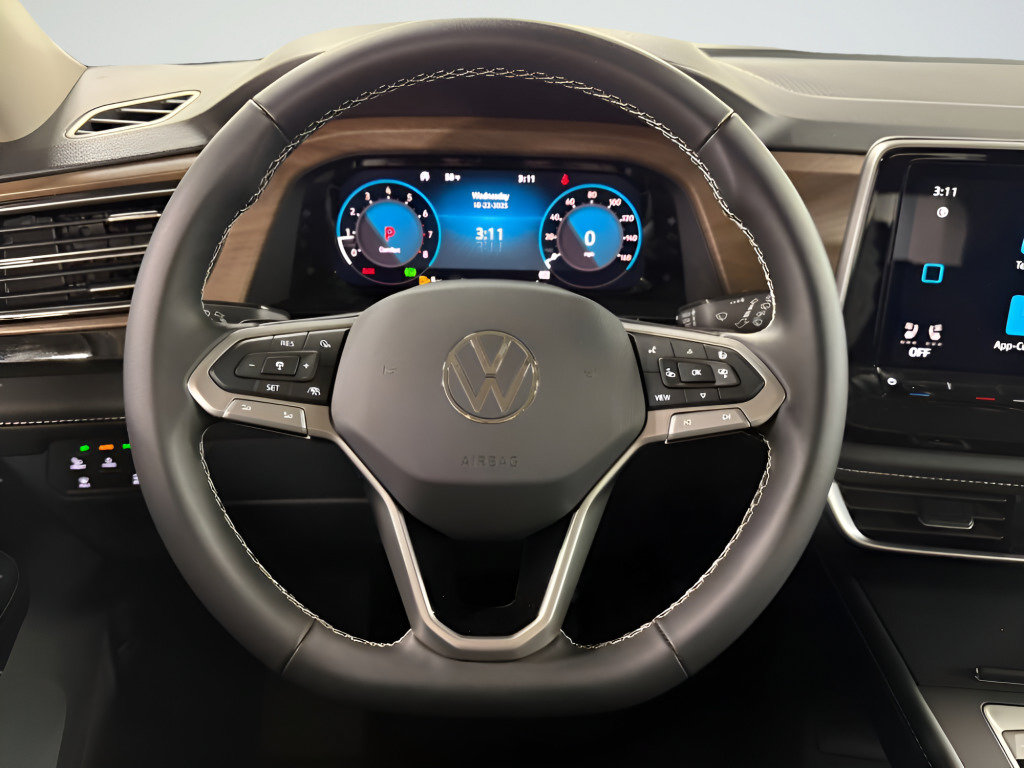 New 2026 Volkswagen Atlas SE FWD image 11