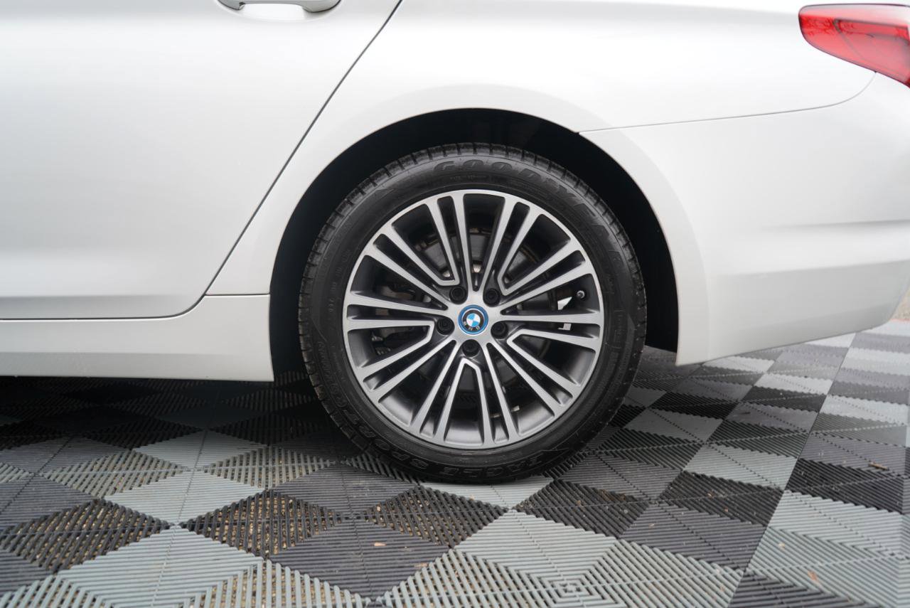 Used 2018 BMW 530e xDrive image 81