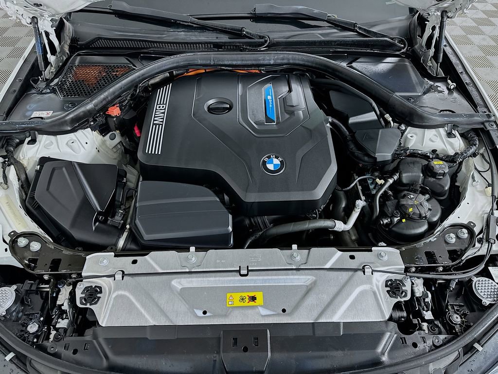 Used 2021 BMW 330e w/ Premium Package image 31