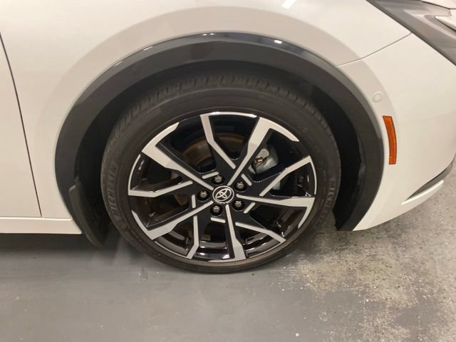Used 2024 Toyota Prius Prime Premium w/ Advanced Technology Package FWD image 30