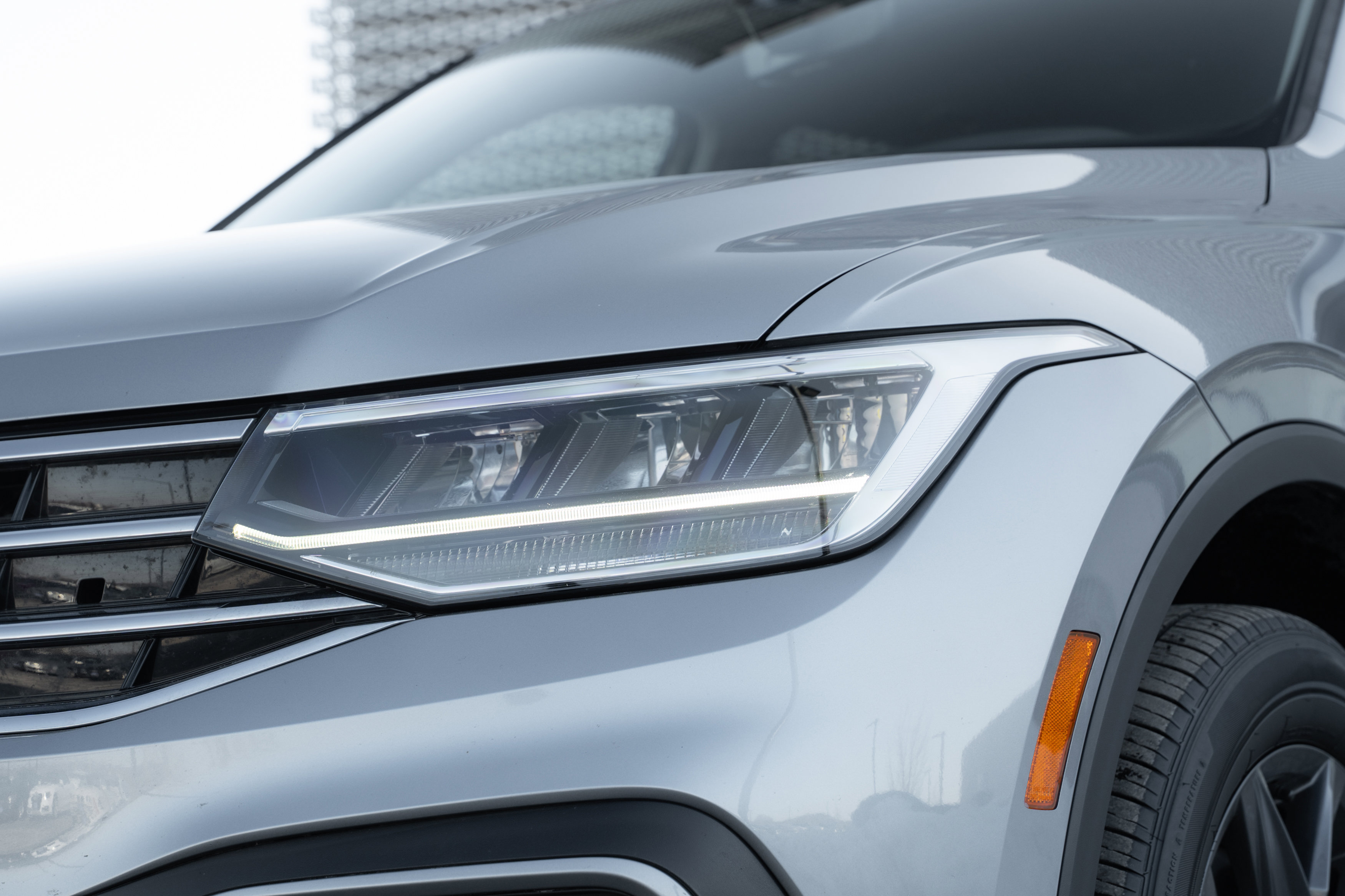 Used 2023 Volkswagen Tiguan SE image 33