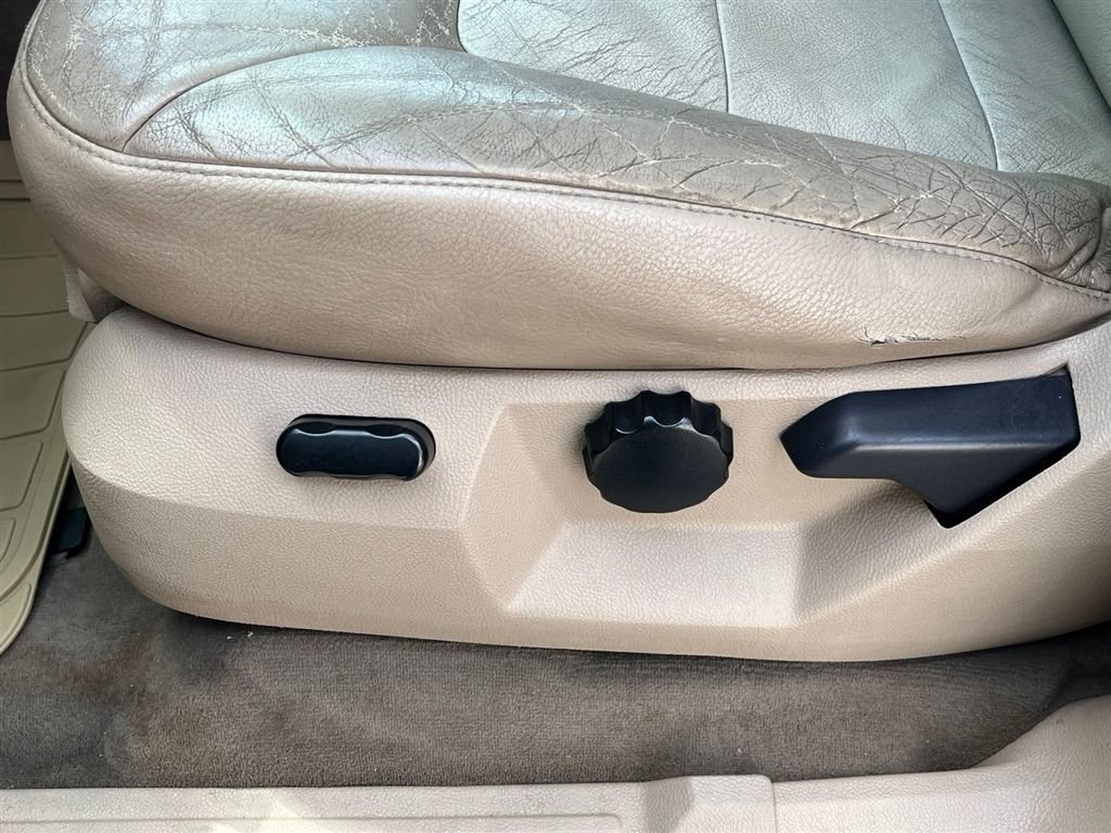 Used 2003 Ford Expedition Eddie Bauer RWD image 16