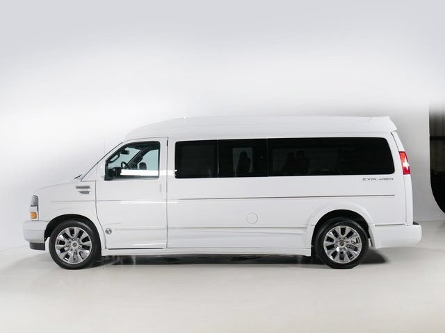 Used 2022 Chevrolet Express 2500 Extended w/ Enhanced Convenience Package RWD image 6