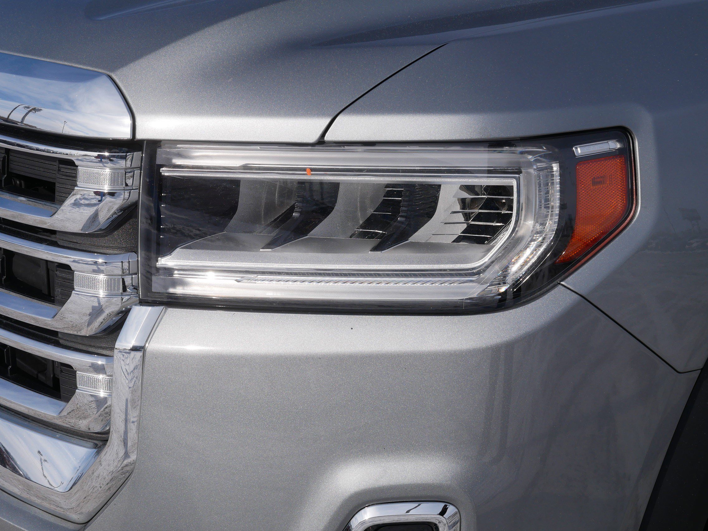 Used 2023 GMC Acadia SLE w/ Driver Convenience Package image 16