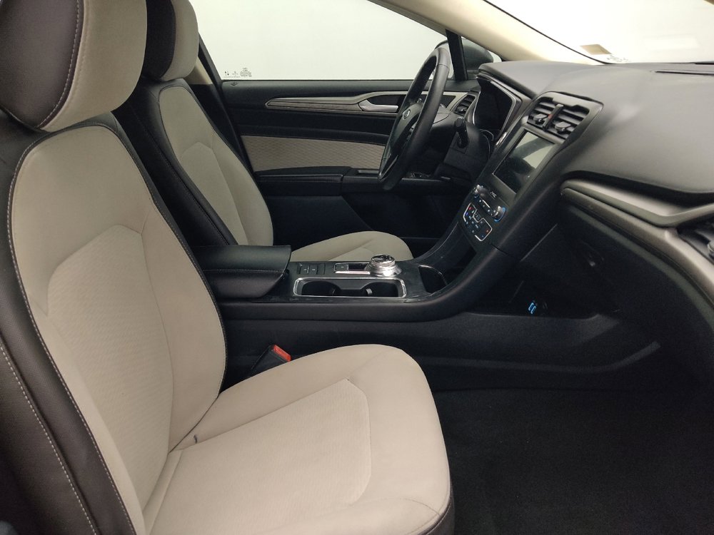 Used 2020 Ford Fusion SE w/ Equipment Group 151A FWD image 21