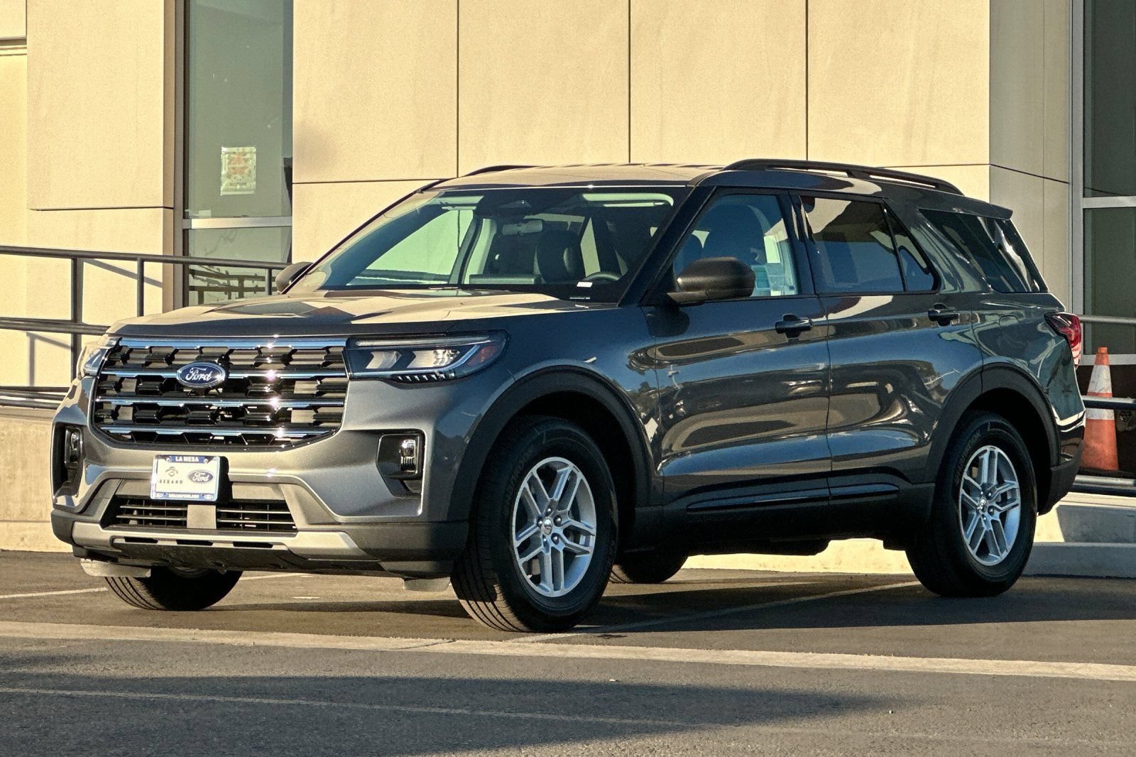 New 2026 Ford Explorer Active w/ Active Comfort Package RWD image 7
