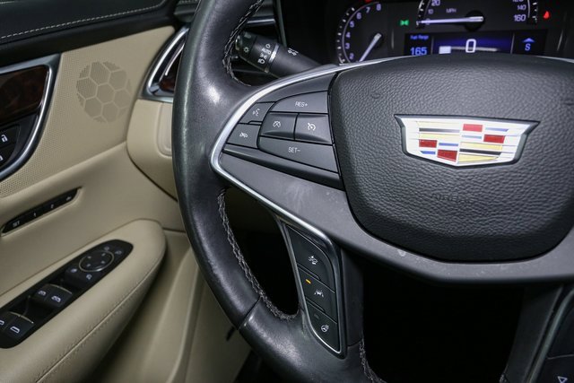 Used 2017 Cadillac XT5 Luxury w/ Driver Awareness Package image 31