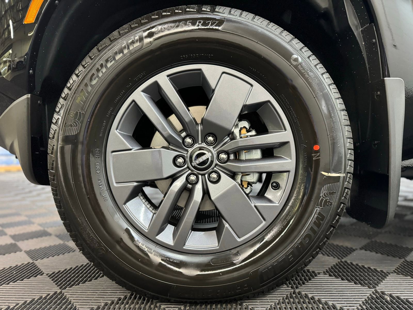 New 2026 Nissan Frontier SV image 9