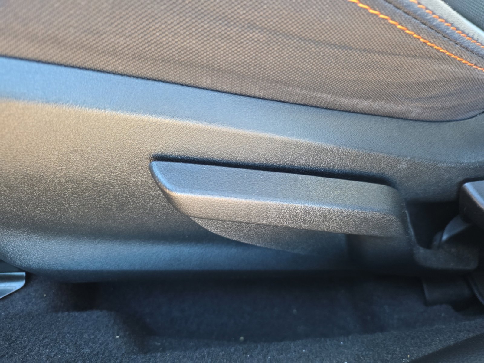 Used 2018 Subaru Crosstrek 2.0i Premium image 13