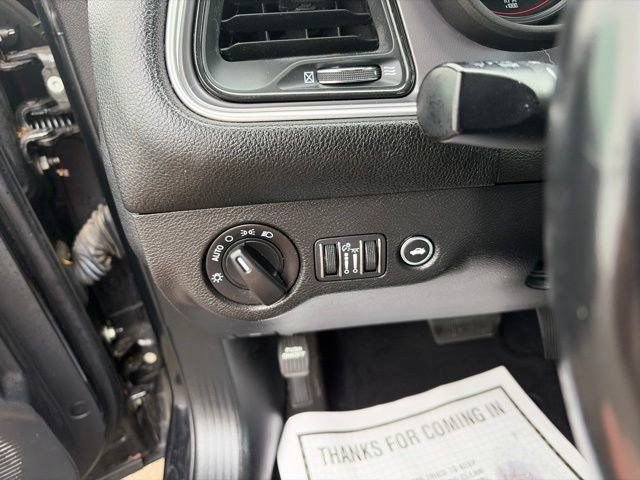 Used 2019 Dodge Challenger SXT RWD image 18