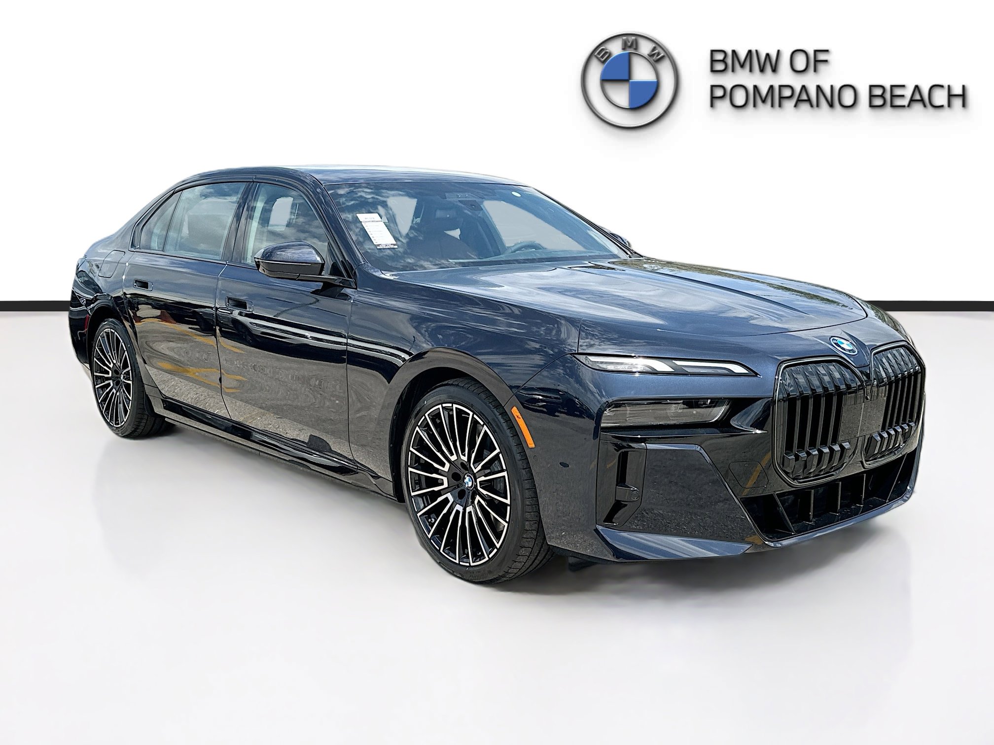 New 2025 BMW 750e xDrive w/ Luxury Rear Seating Package
