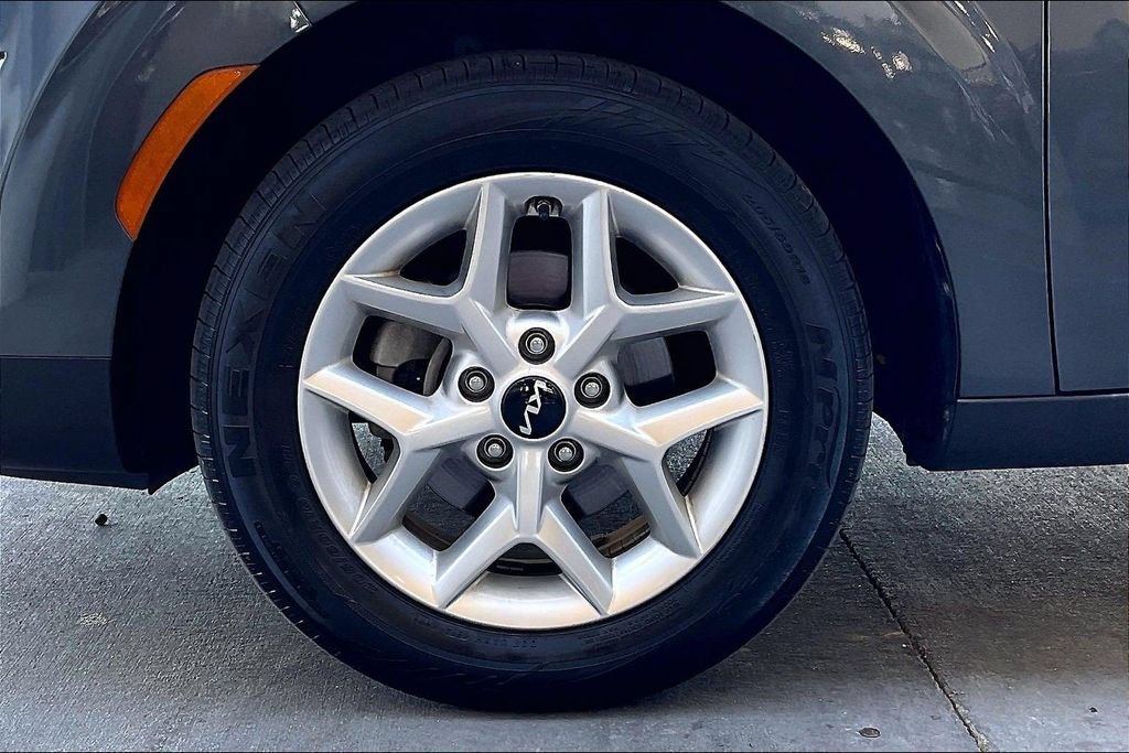 Used 2024 Kia Soul LX w/ Option Group 015 FWD image 8