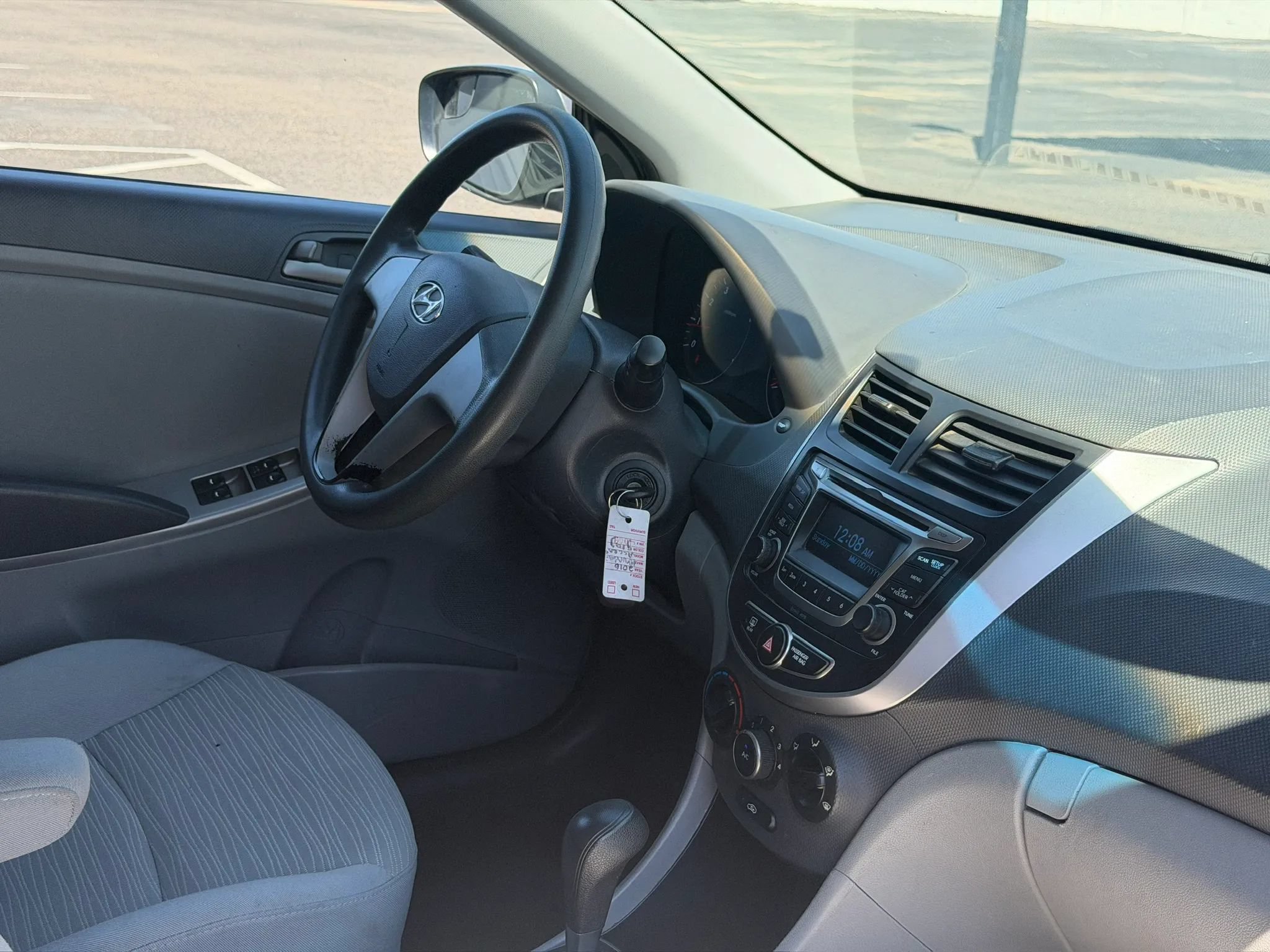 Used 2015 Hyundai Accent GLS FWD image 24