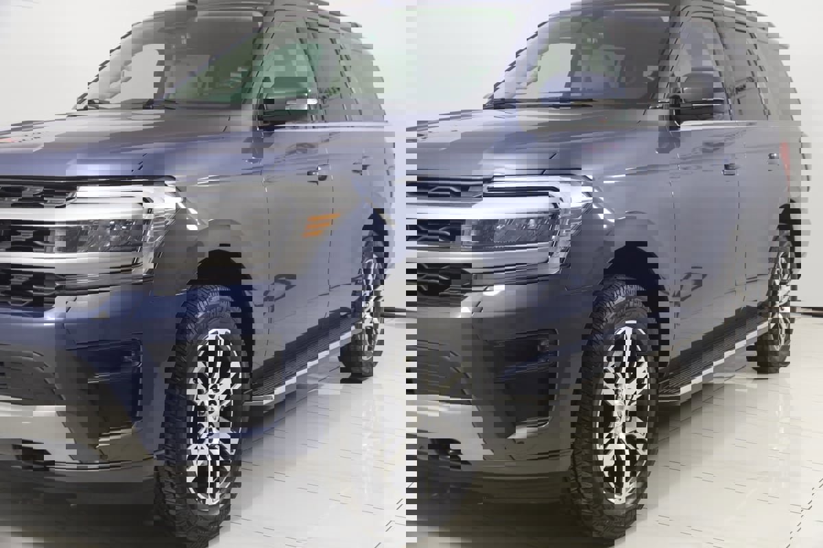 Used 2022 Ford Expedition XLT image 55