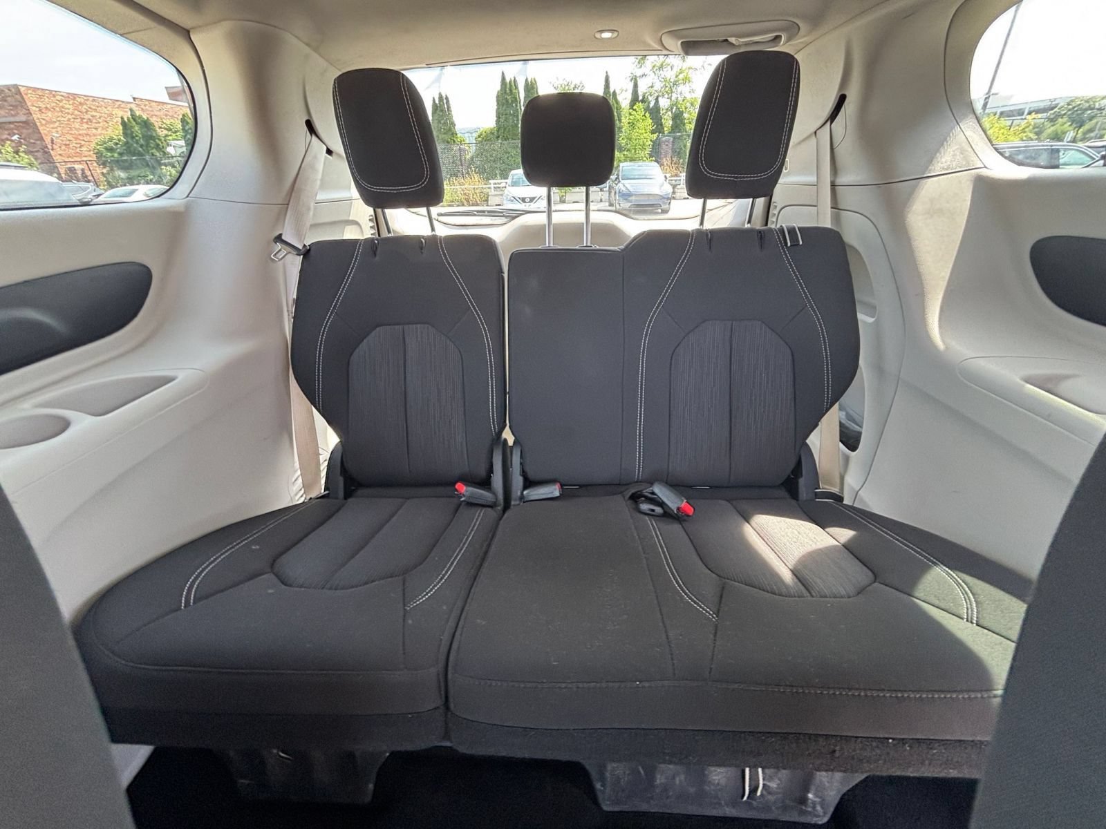 Used 2024 Chrysler Voyager LX FWD image 27