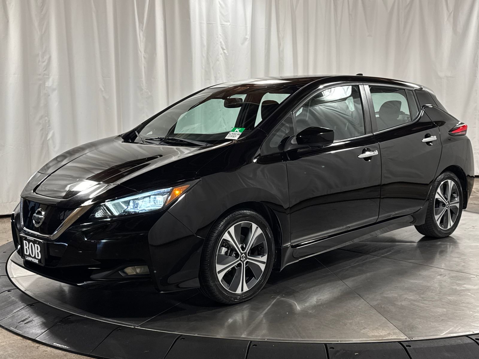 Used 2020 Nissan Leaf SV w/ SV Technology Package FWD image 1