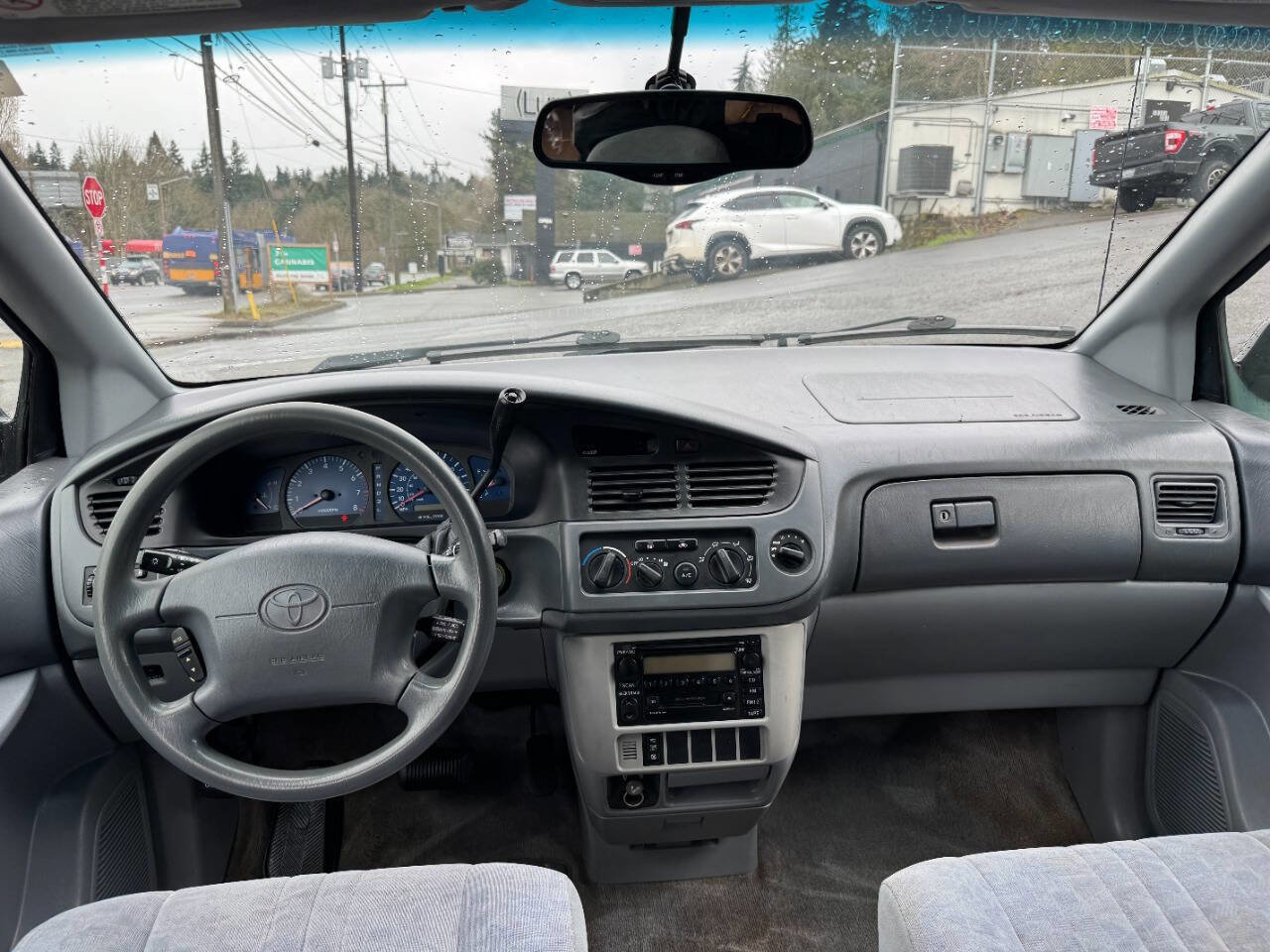 Used 2001 Toyota Sienna LE image 18
