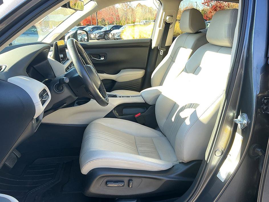 Used 2023 Honda HR-V EX-L image 12